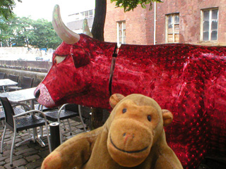 Mr Monkey with a deep red nodding head cow