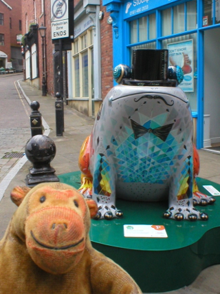 Mr Monkey looking at Sir Norman Frogster frog