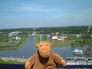 Mr Monkey atop Spotter's Hill at the Floriade
