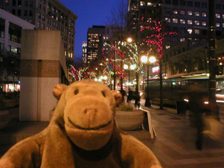 Mr Monkey looking along 5th Avenue from Westlake Park at dusk