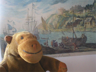 Mr Monkey with a bad picture of Ostende