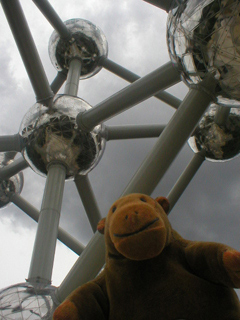 Mr Monkey looking up at the Atomium