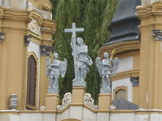 Statues atop Melk abbey