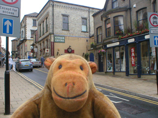 Mr Monkey walking up The Ginnel