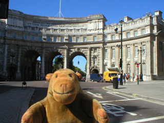 Mr Monkey looking at Admiralty Arch