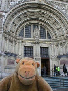 Mr Monkey on the steps of the Victoria and Albert Museum
