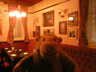 Mr Monkey in the restaurant of the Sherlock Holmes pub