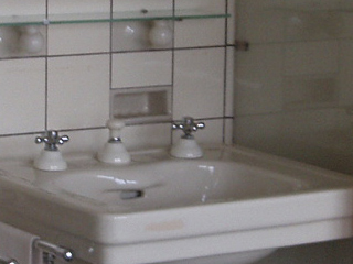 A washbasin in the guest bedroom
