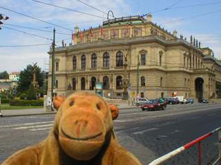 Mr Monkey looking at the Rudolfinum