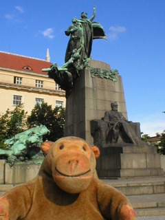 Mr Monkey looking at the Frantisek Palacky monument