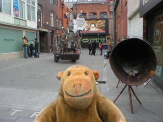 Mr Monkey looking at the Leviathan Horn and the Pandaemonium Engine being prepared for the evening