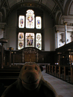 Mr Monkey looking at the nave of St James's Piccadilly