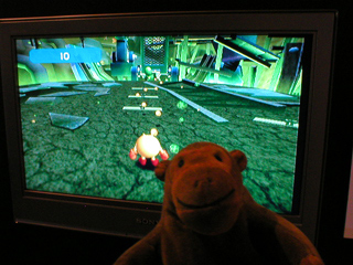 Mr Monkey watching Pac-Man