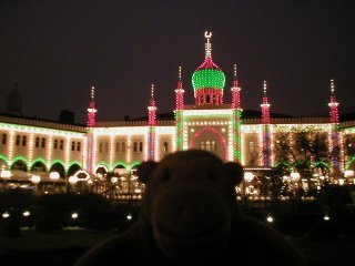 Mr Monkey in front of the Aladdin building