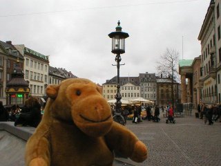 Mr Monkey in Nytorv