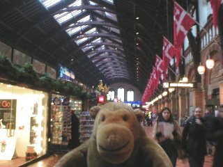 Mr Monkey inside Copenhagen central station