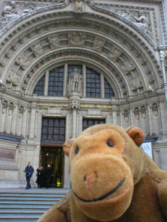 Mr Monkey outside the main entrance of the V & A