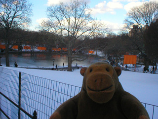 Mr Monkey approaching Conservatory Water