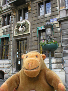 Mr Monkey outside the Maison du Cygne