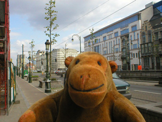 Mr Monkey on the Boulevard Leopold II