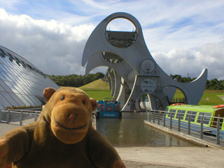 Mr Monkey watching the Wheel start to turn