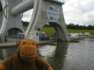Mr Monkey watching another boat in the lower tank