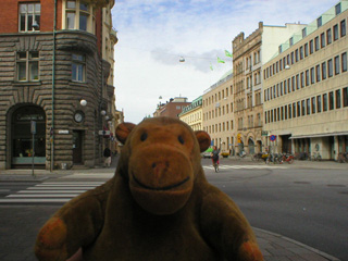 Mr Monkey walking down Ostergatan