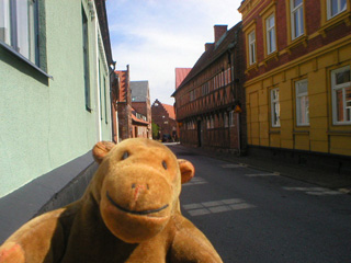 Mr Monkey looking down Lilla Norregatan