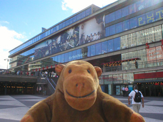 Mr Monkey looking at the Kulturhuset
