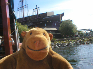 Mr Monkey looking at the Vasamuseet from the tour boat