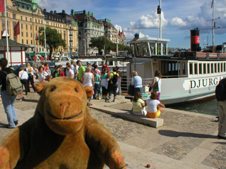 Mr Monkey walking away from the ferry