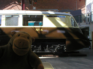 Mr Monkey looking at GWR Railcar No 4