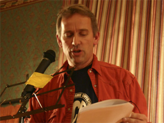 Jasper Fforde reading an extract from an unwritten book [Esther Kiehl / Semioticghosts Photography 2005]