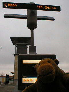 Mr Monkey finding the moon with the Space Signpost