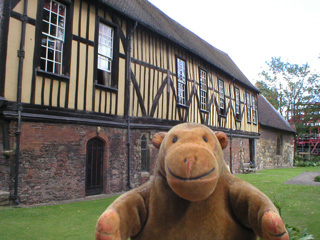 Mr Monkey looking at the Piccadilly side of the hall