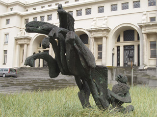 A sculpture of a racing chariot