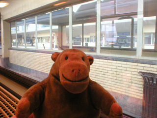 Mr Monkey arriving at Ghent