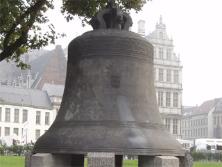 Triomfant, the broken bell