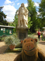 Statue and Auricular theatre